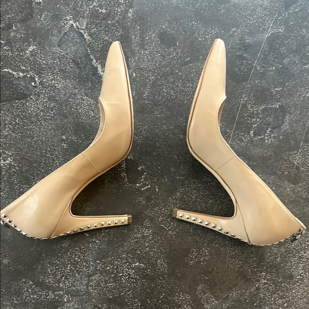 Michael Kors Women's Beige Pumps - Picture 5 of 7